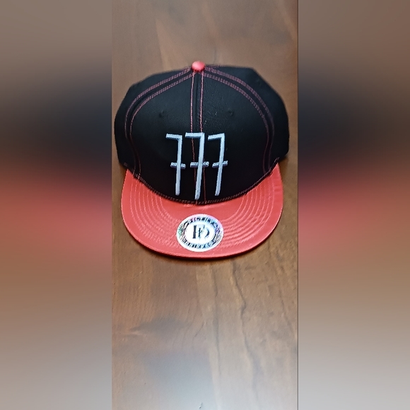 777 Snapback - Picture 2 of 2